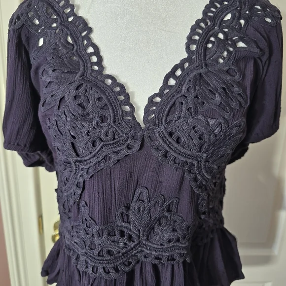 Free People "Sweet Roses" Lace Crochet Pullover Blouse. - Picture 2 of 9